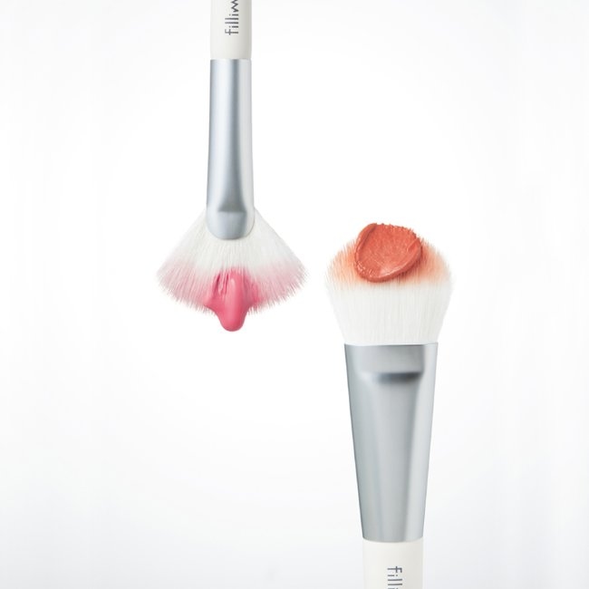 Creamy Blusher Brush 888 (+ Pact-Type Makeup Palette) (2504) (-)